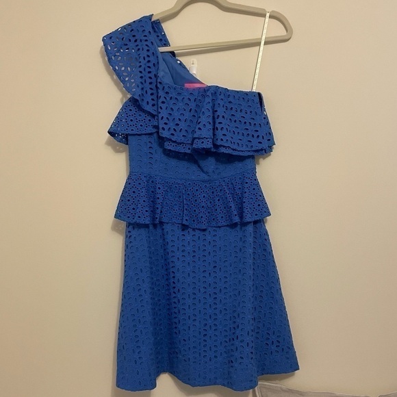 Lilly Pulitzer Dresses & Skirts - NWT Women’s Lilly Pulitzer blue eyelet one shoulder dress, size: 0